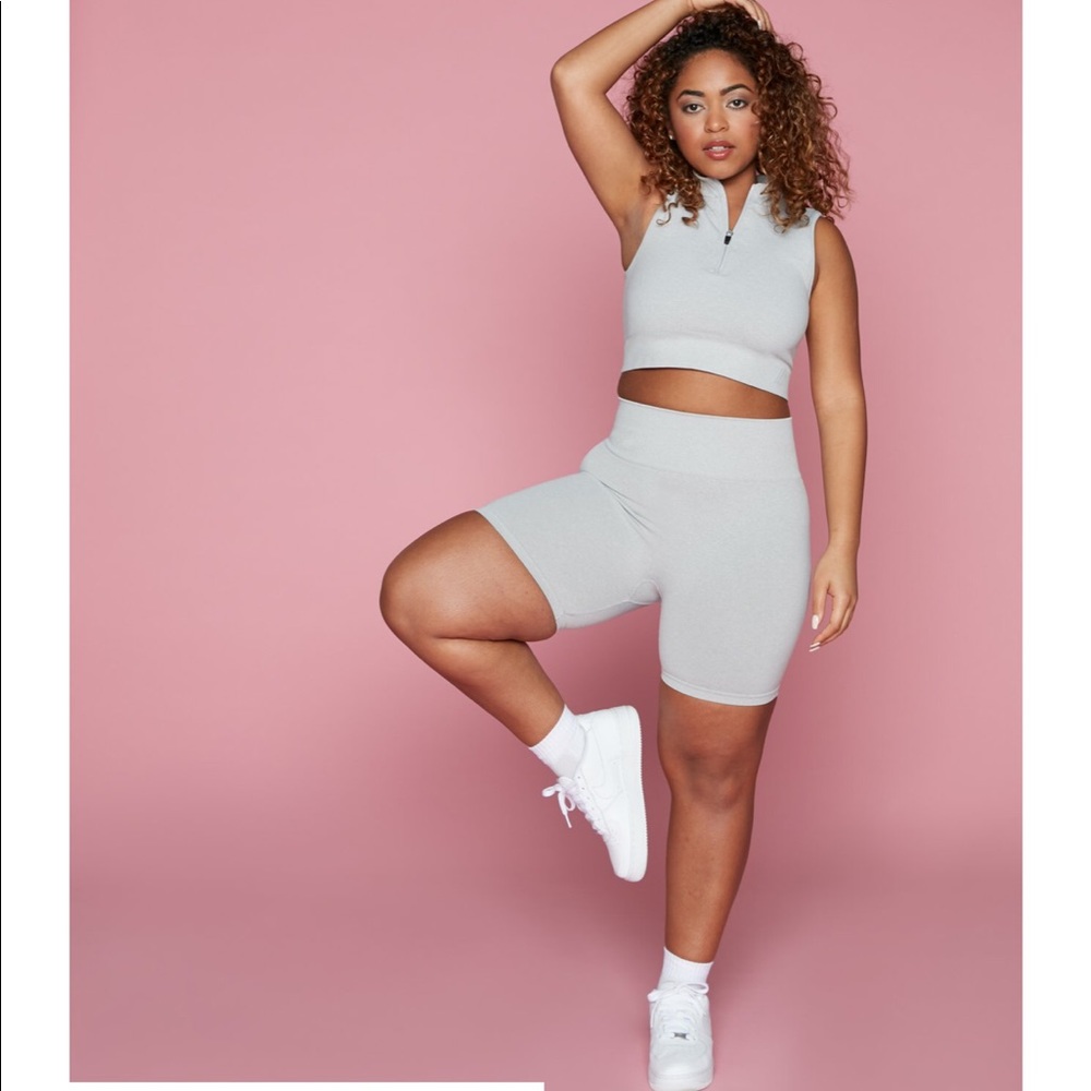 TALA sleeveless gray crop